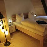 Kristallhaus Anno 1438 Apartmán *