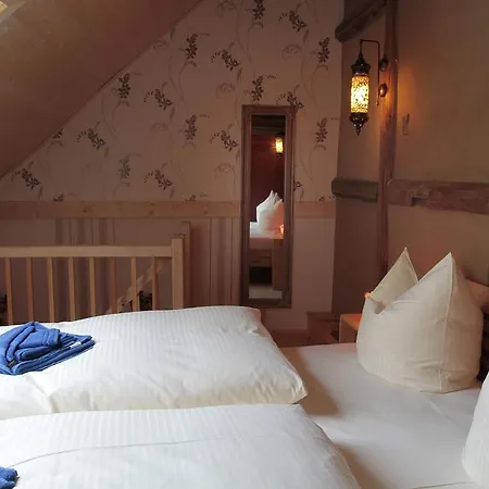 Kristallhaus Anno 1438